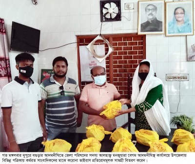 আদমদীঘিতে সাংবাদিকদের মাঝে স্বাস্থ্য সামগ্রী বিতরণ